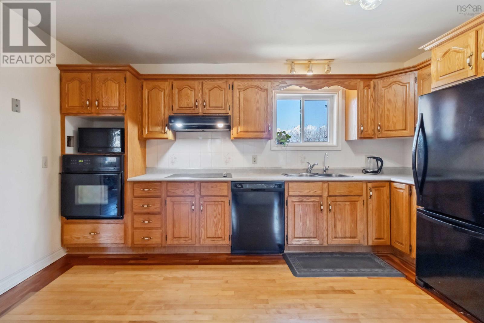 362 Brooks Drive Property Photo 13