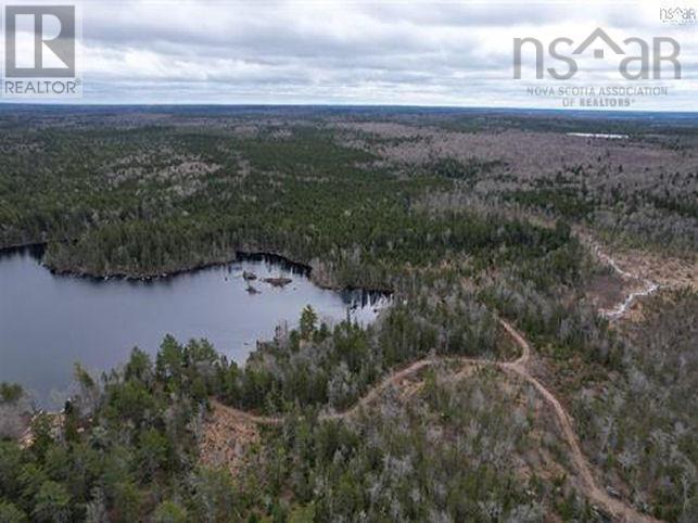 Baillie Lake Road Property Photo 6