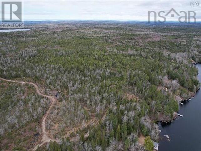 Baillie Lake Road Property Photo 9