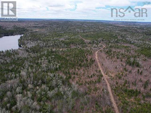 Baillie Lake Road Property Photo 14