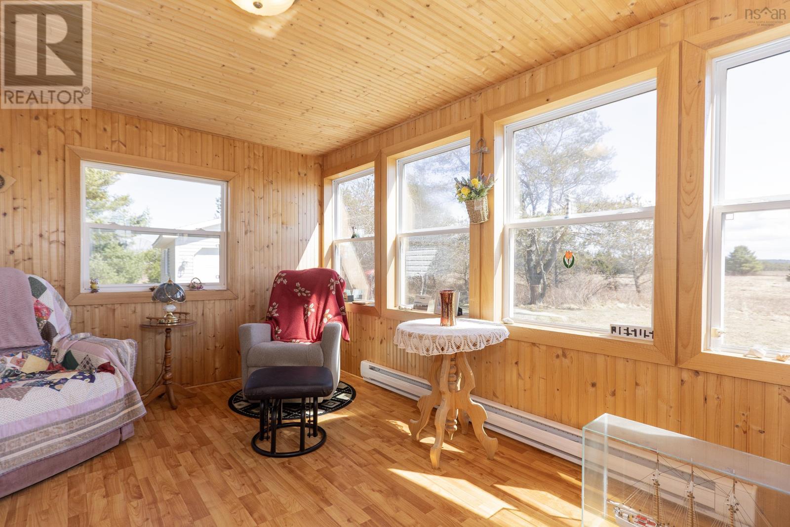 10216 Highway 209 Property Photo 8
