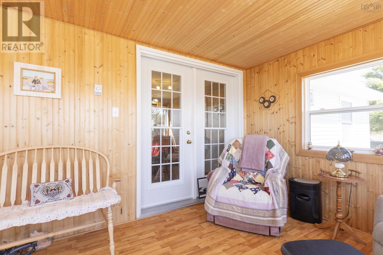 10216 Highway 209 Property Photo 10
