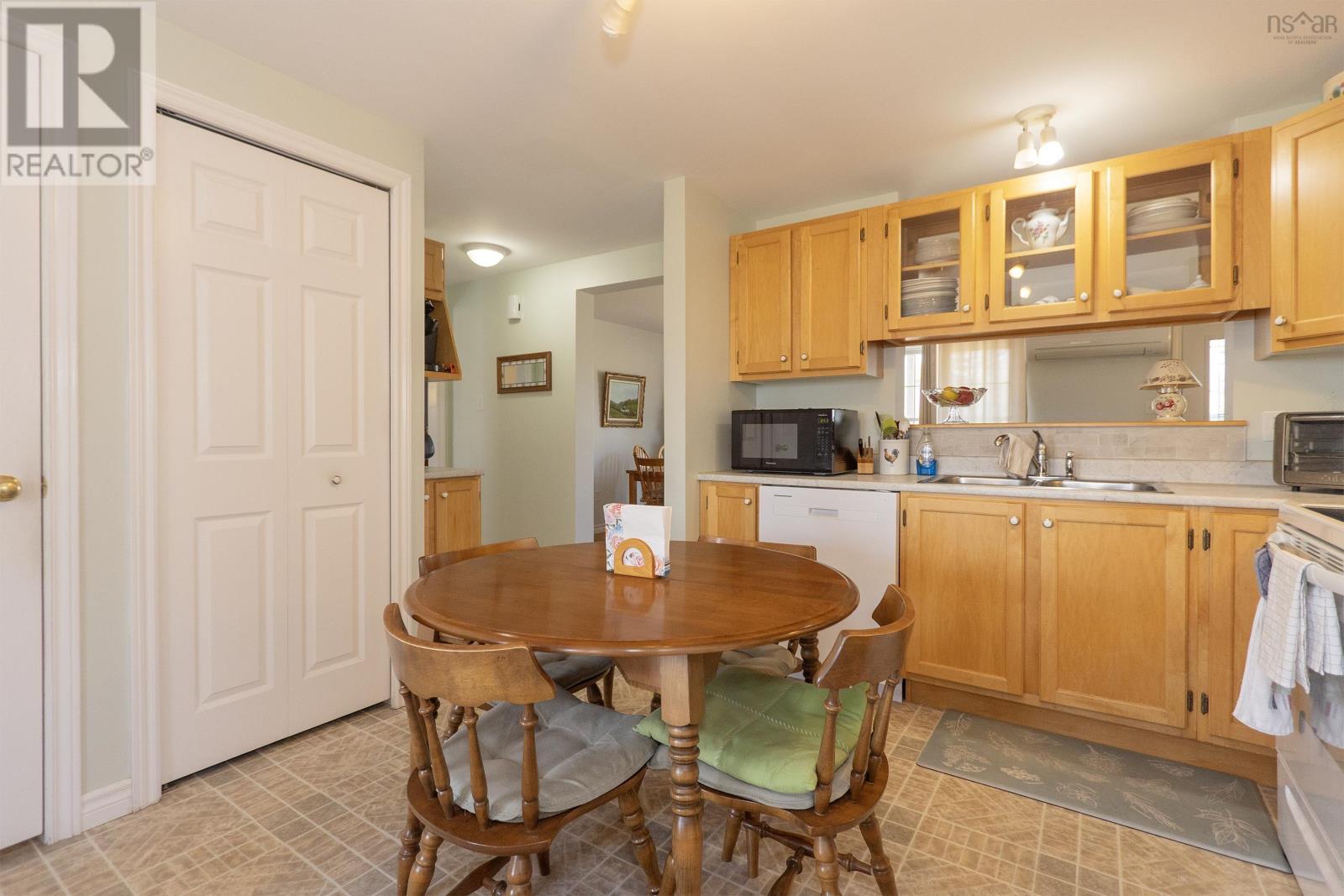 10216 Highway 209 Property Photo 12