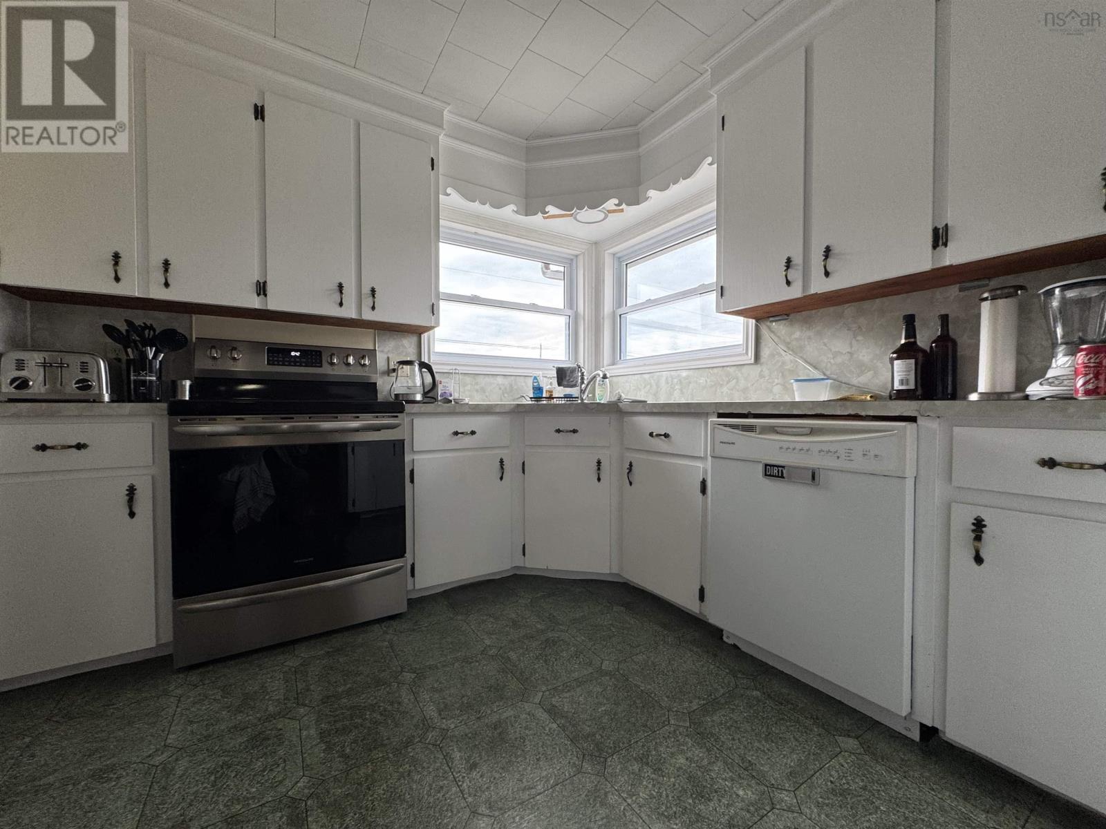 7072 Highway 340 Property Photo 4