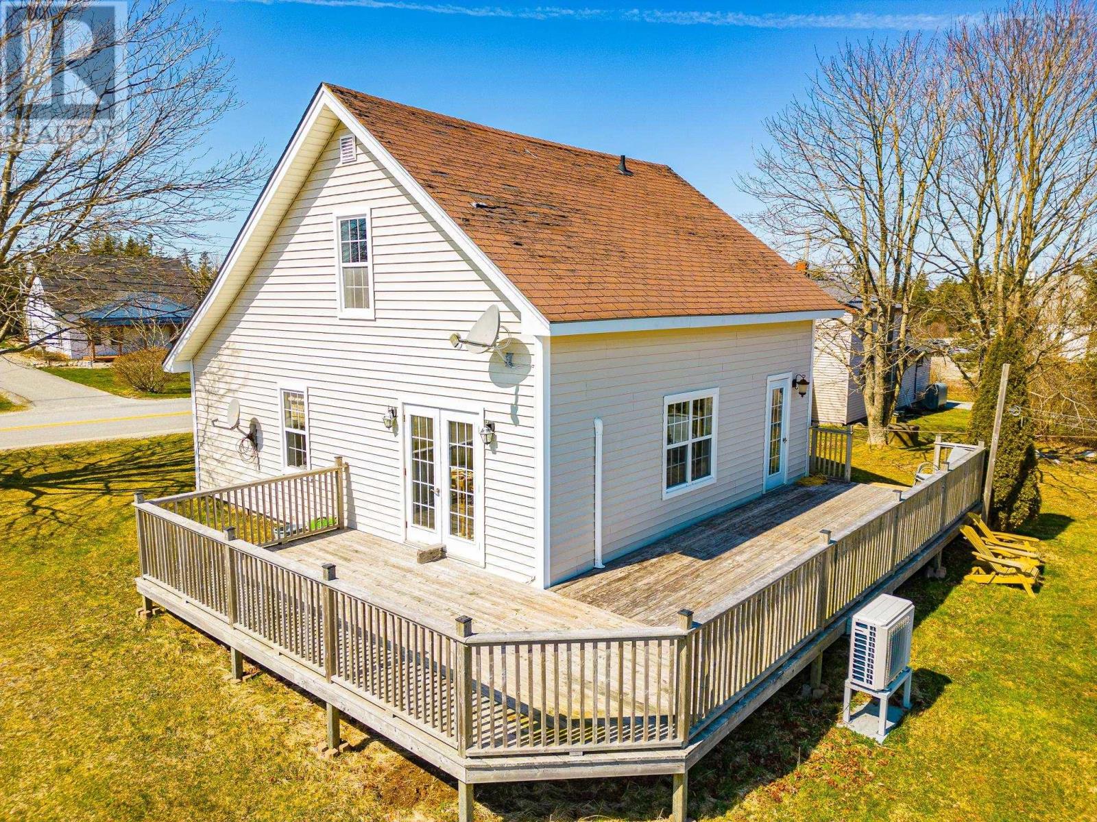 1209 Stoney Island Property Photo 8
