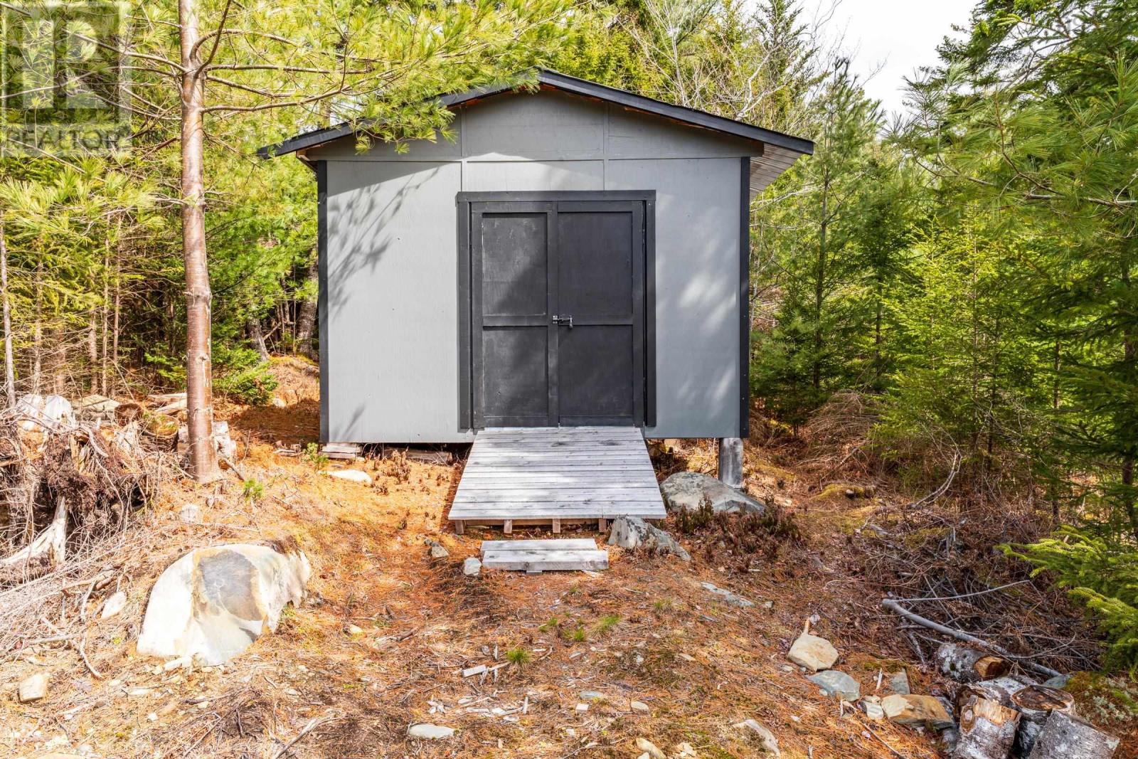 334 Harrington Road Property Photo 4