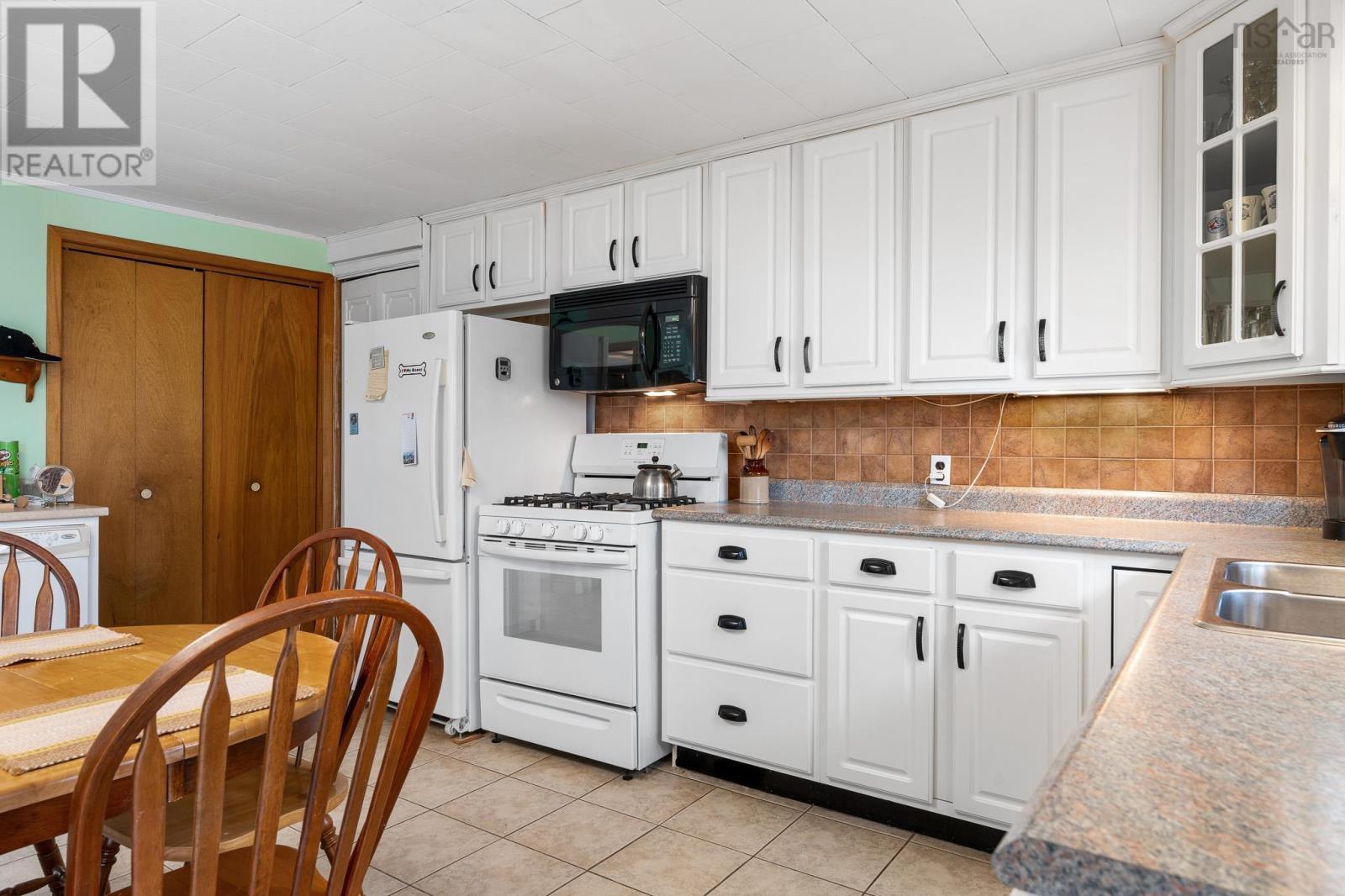 143 Piggott Lake Road Property Photo 10