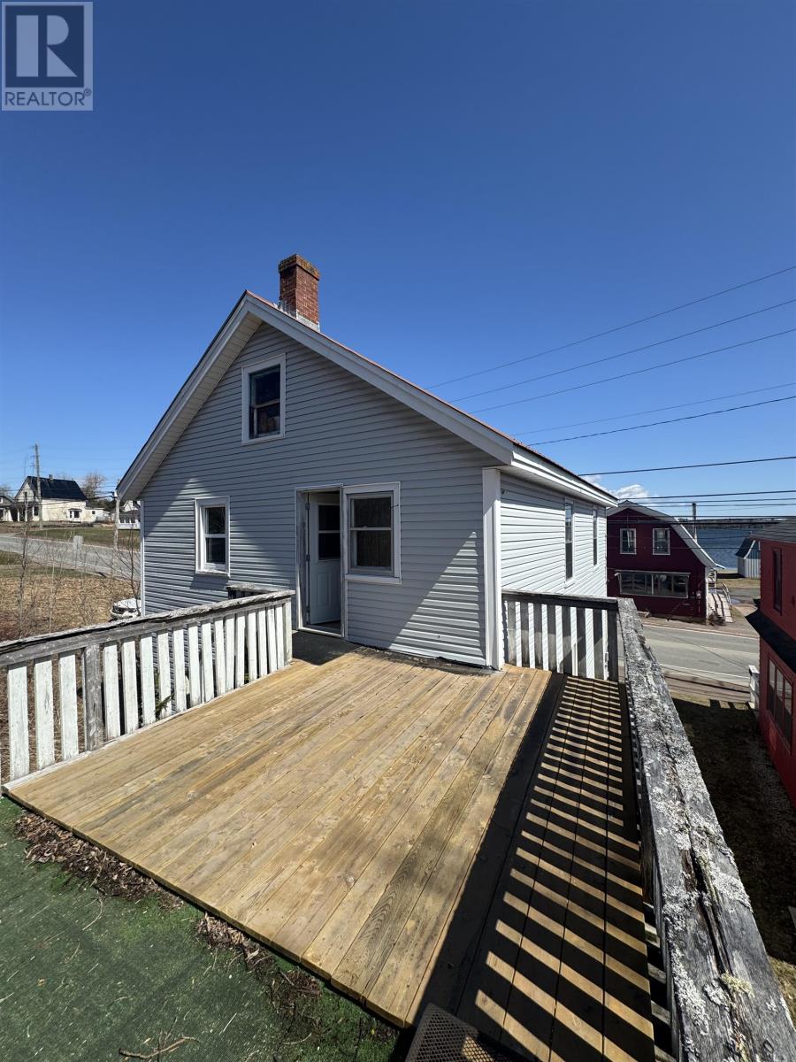 9386 Main Street Property Photo 2