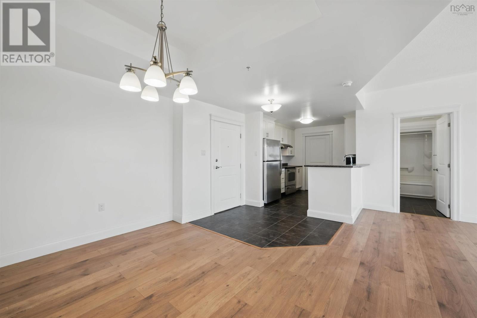 1108 60 Walter Havill Drive Property Photo 8