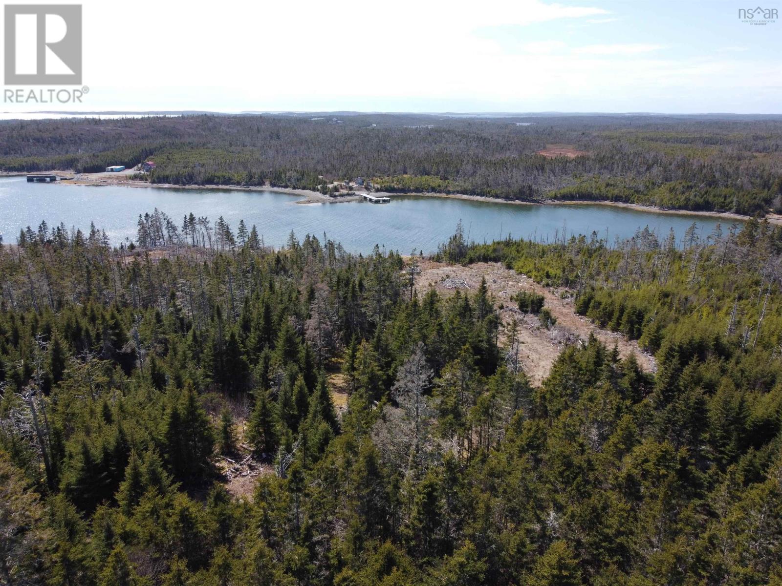 542 Beaver Harbour Road Property Photo 3