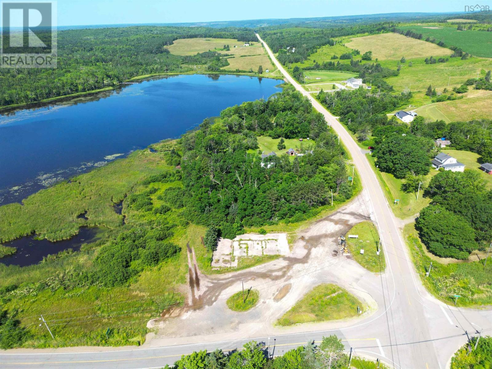 1056 Highway 276 Property Photo 2