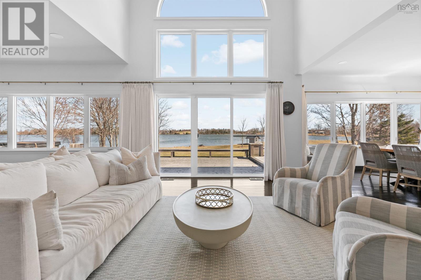 5293 Little Harbour Road Property Photo 4