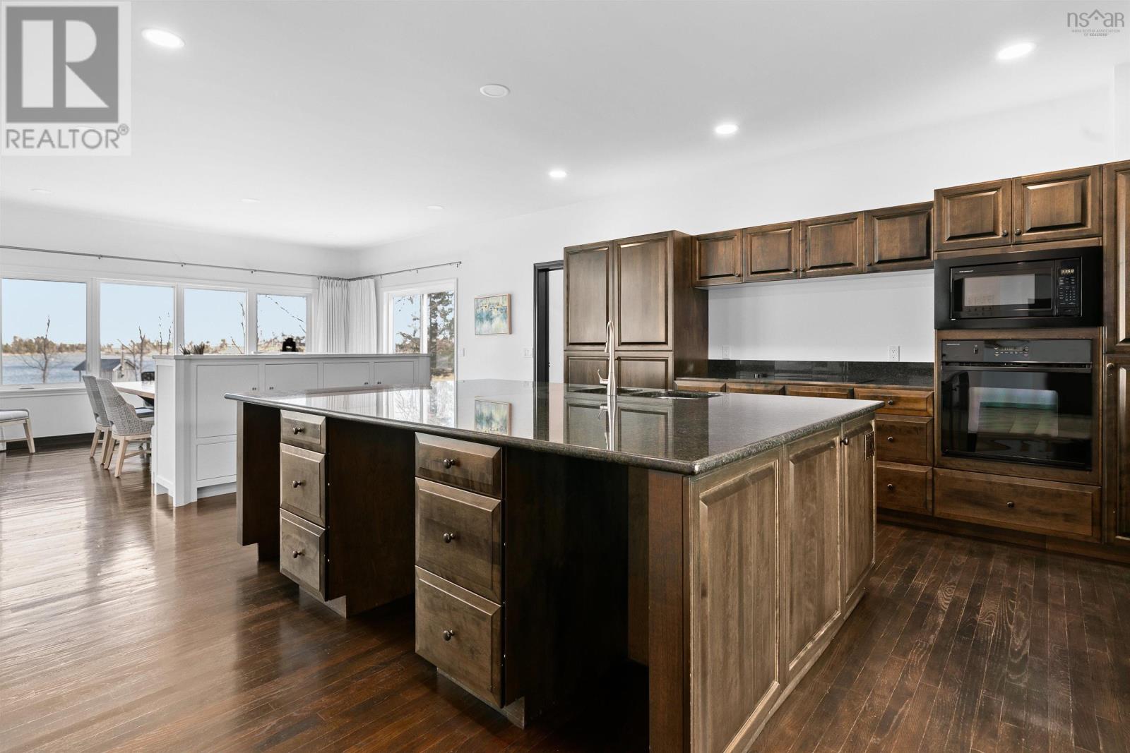 5293 Little Harbour Road Property Photo 13