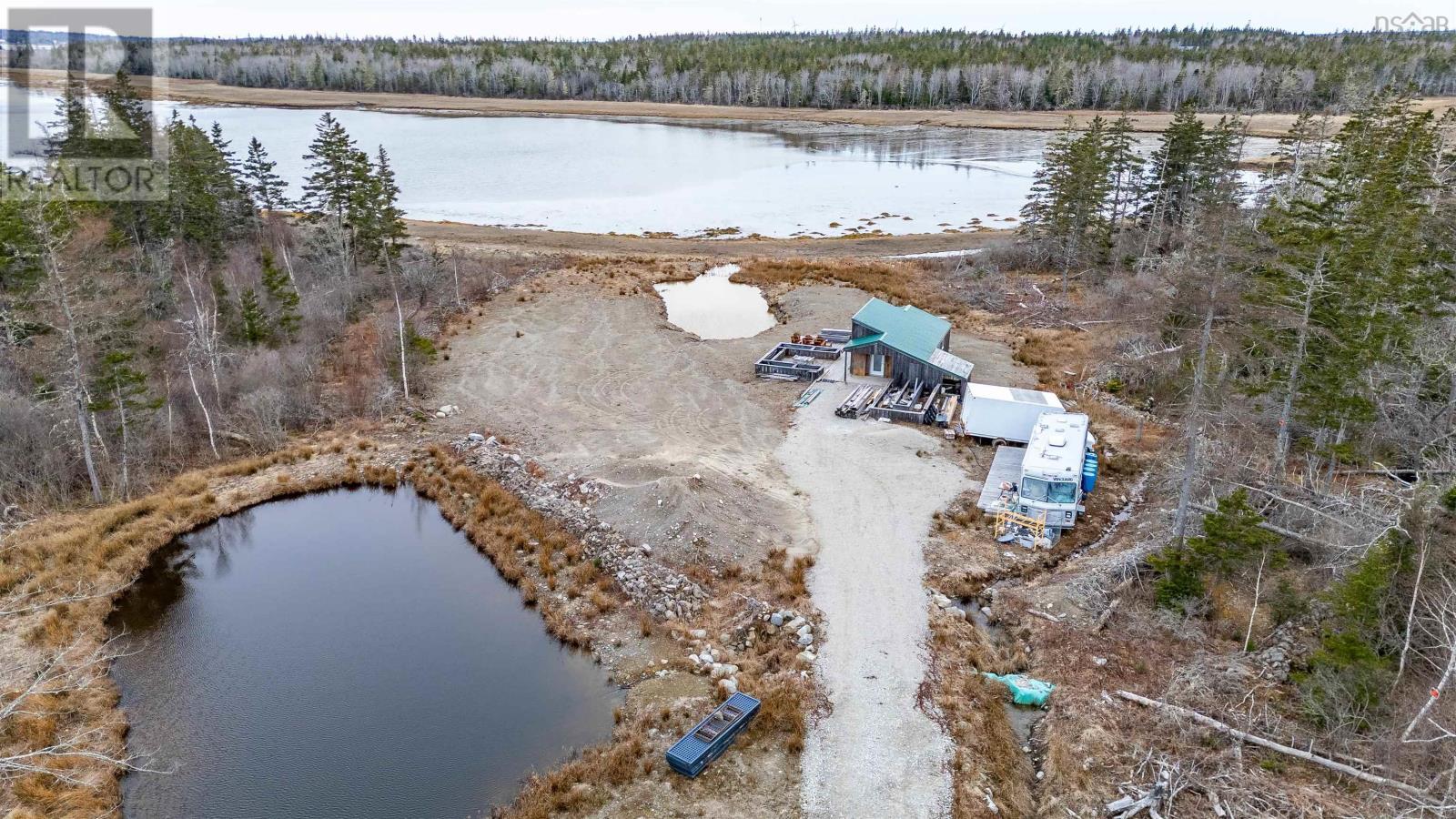 Highway 308 Property Photo 5