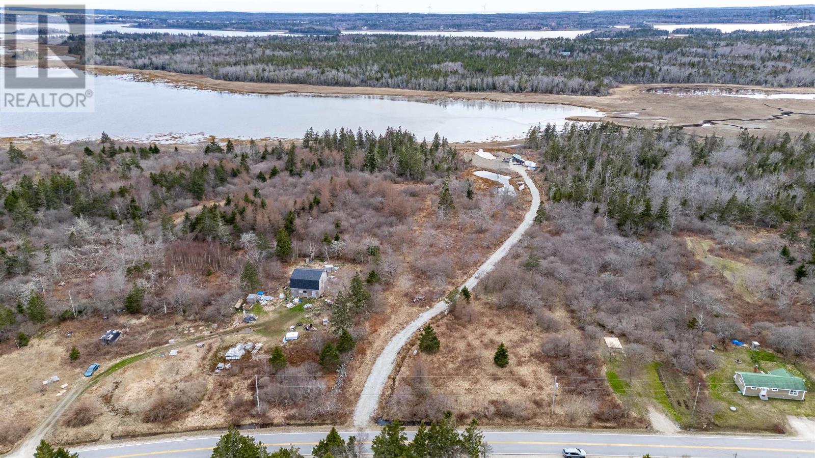Highway 308 Property Photo 12