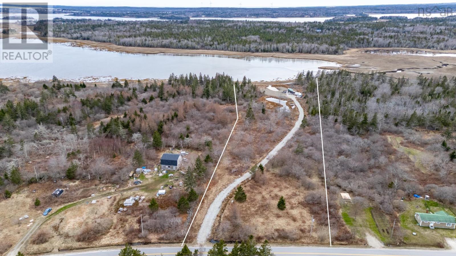 Highway 308 Property Photo 18