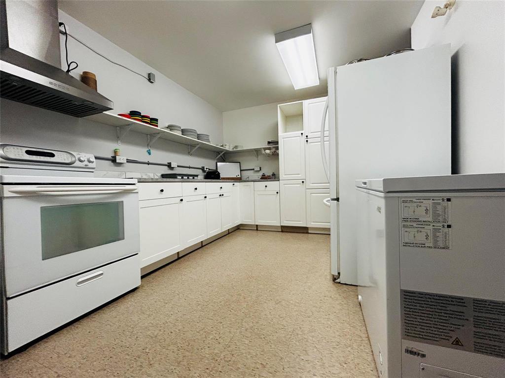 104 Broadway Street S Property Photo 22
