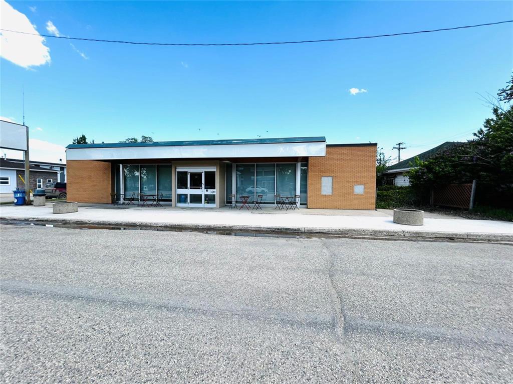 104 Broadway Street S Property Photo 44