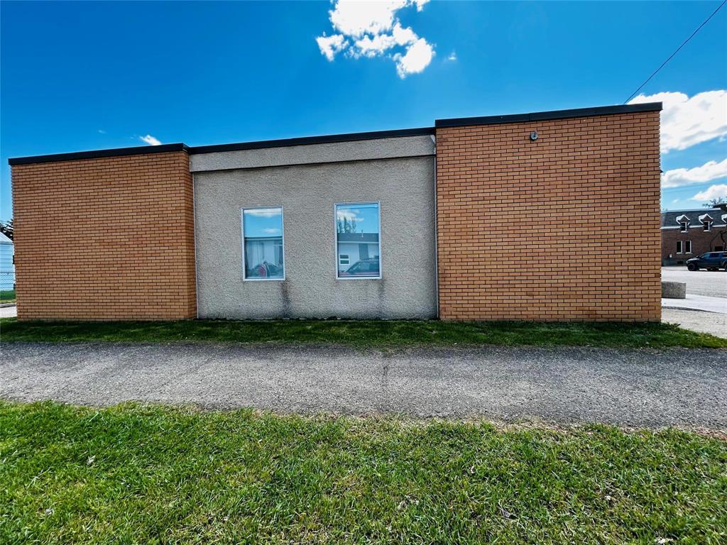 104 Broadway Street S Property Photo 46