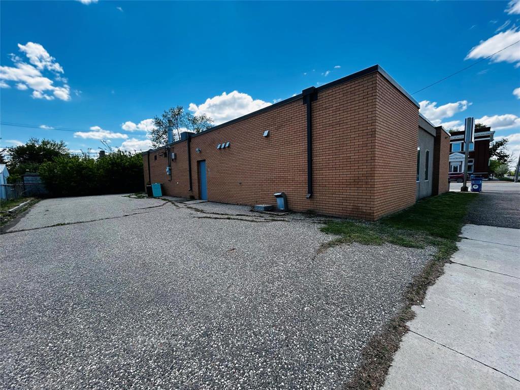 104 Broadway Street S Property Photo 49