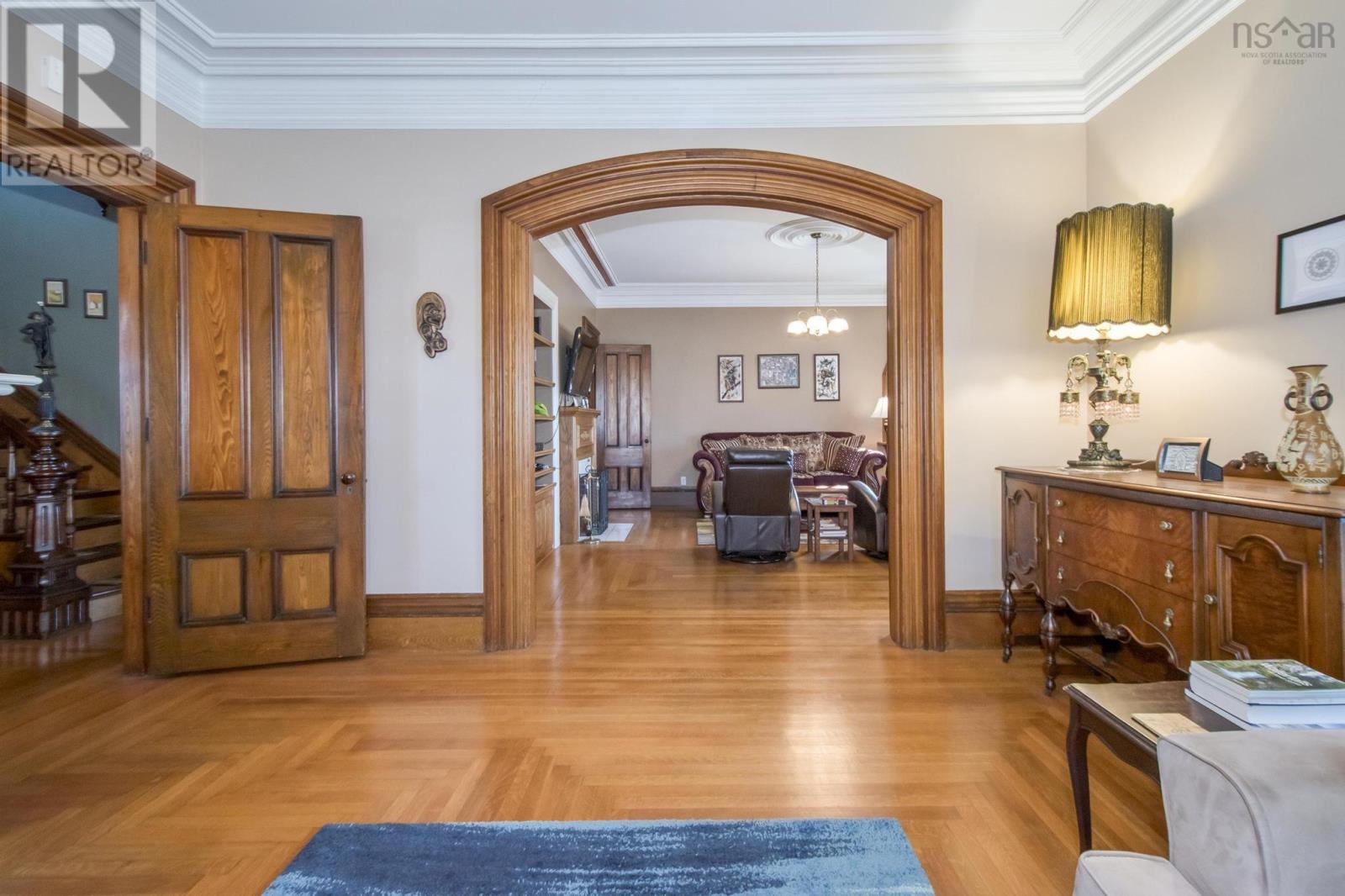 57 William Street Property Photo 8
