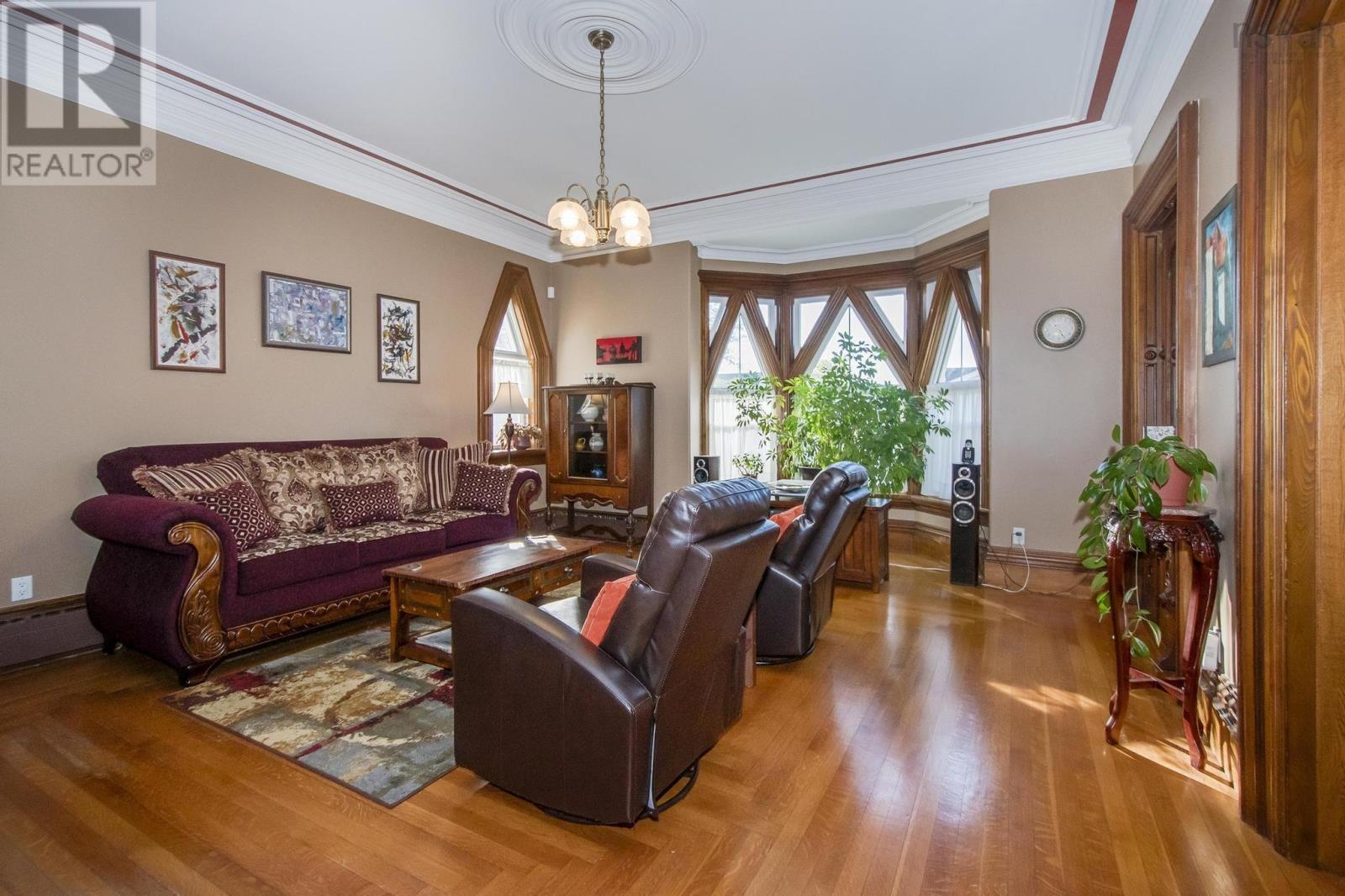57 William Street Property Photo 9