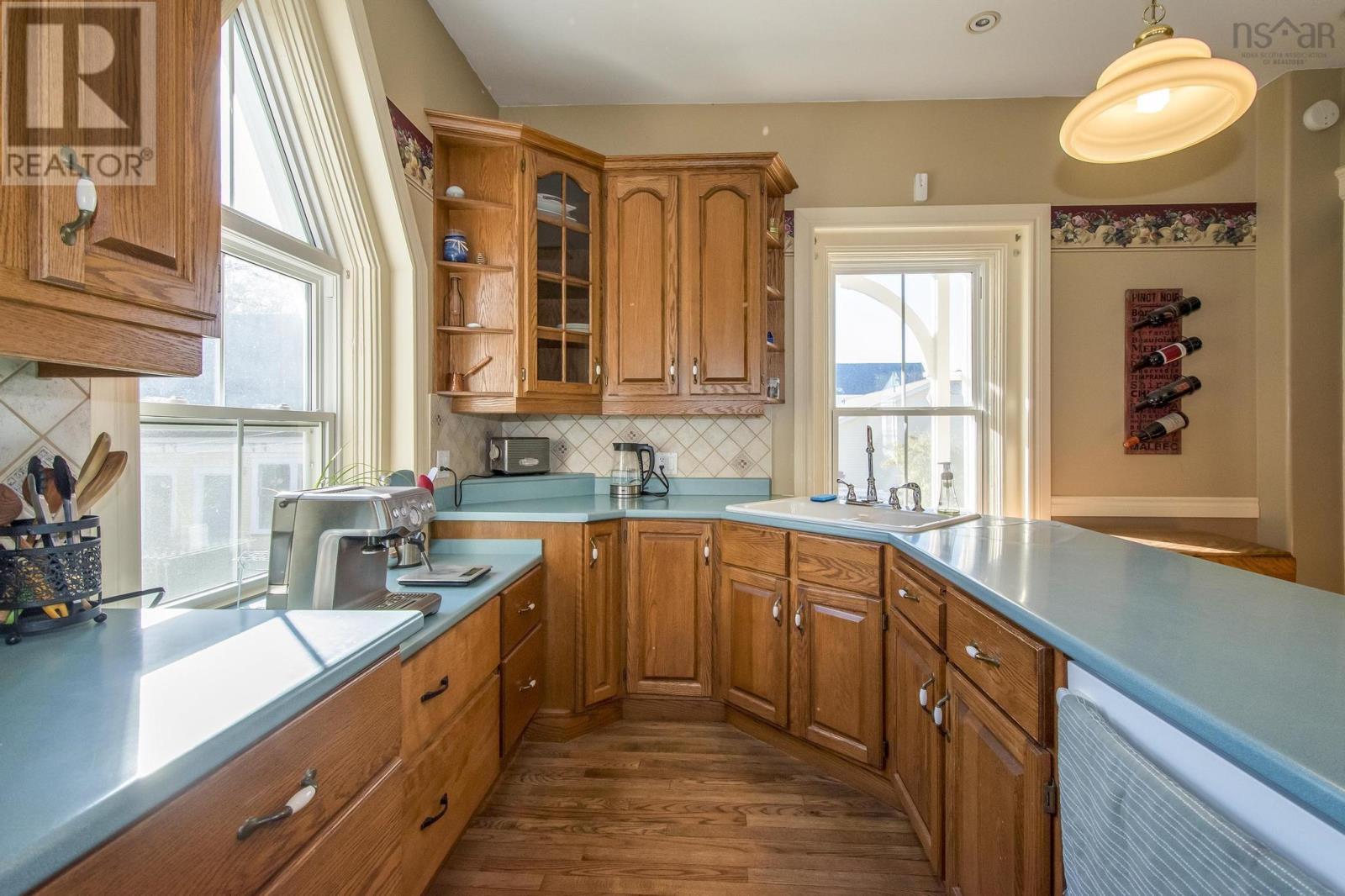 57 William Street Property Photo 11
