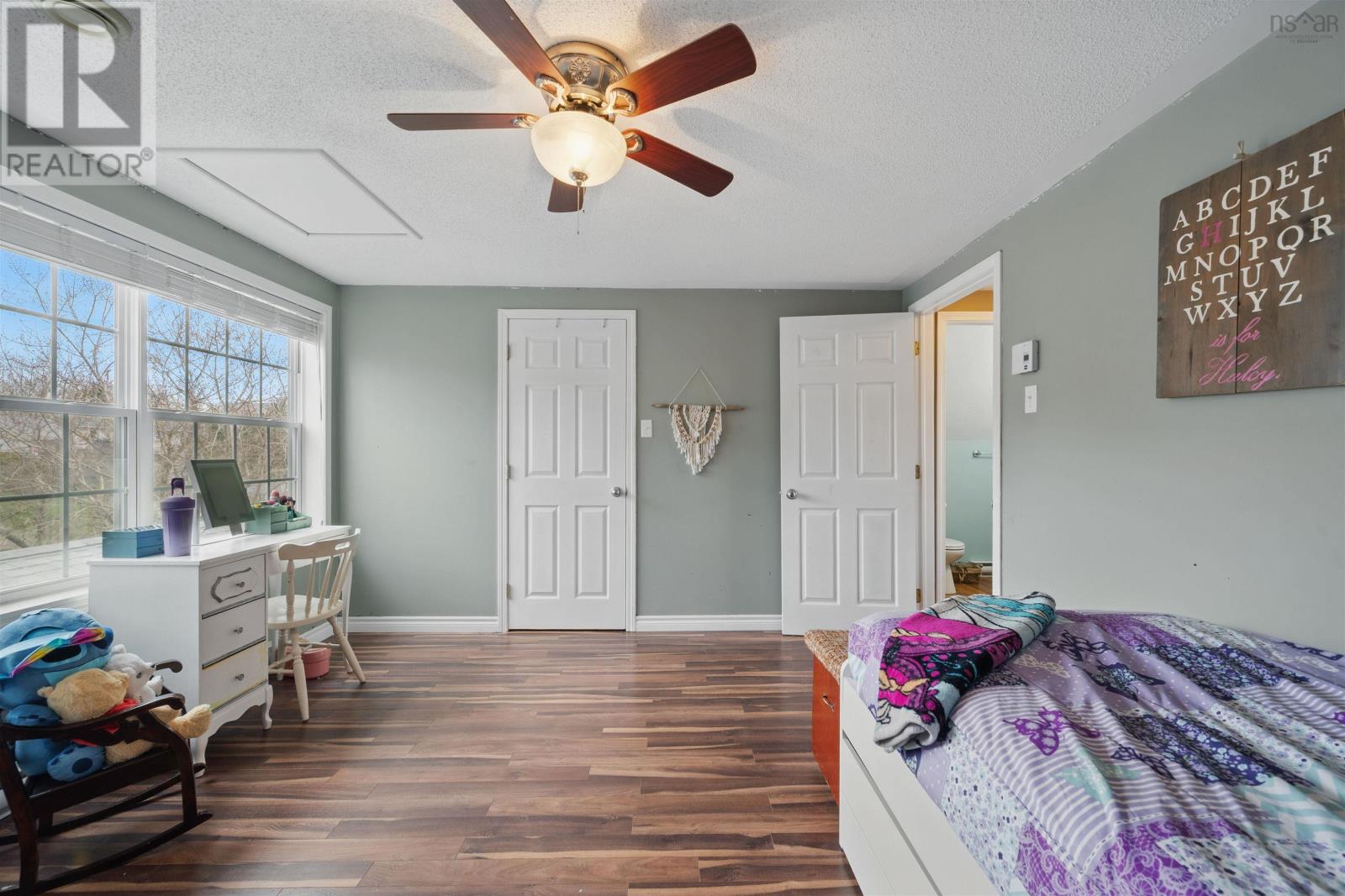 32 Avonview Property Photo 19