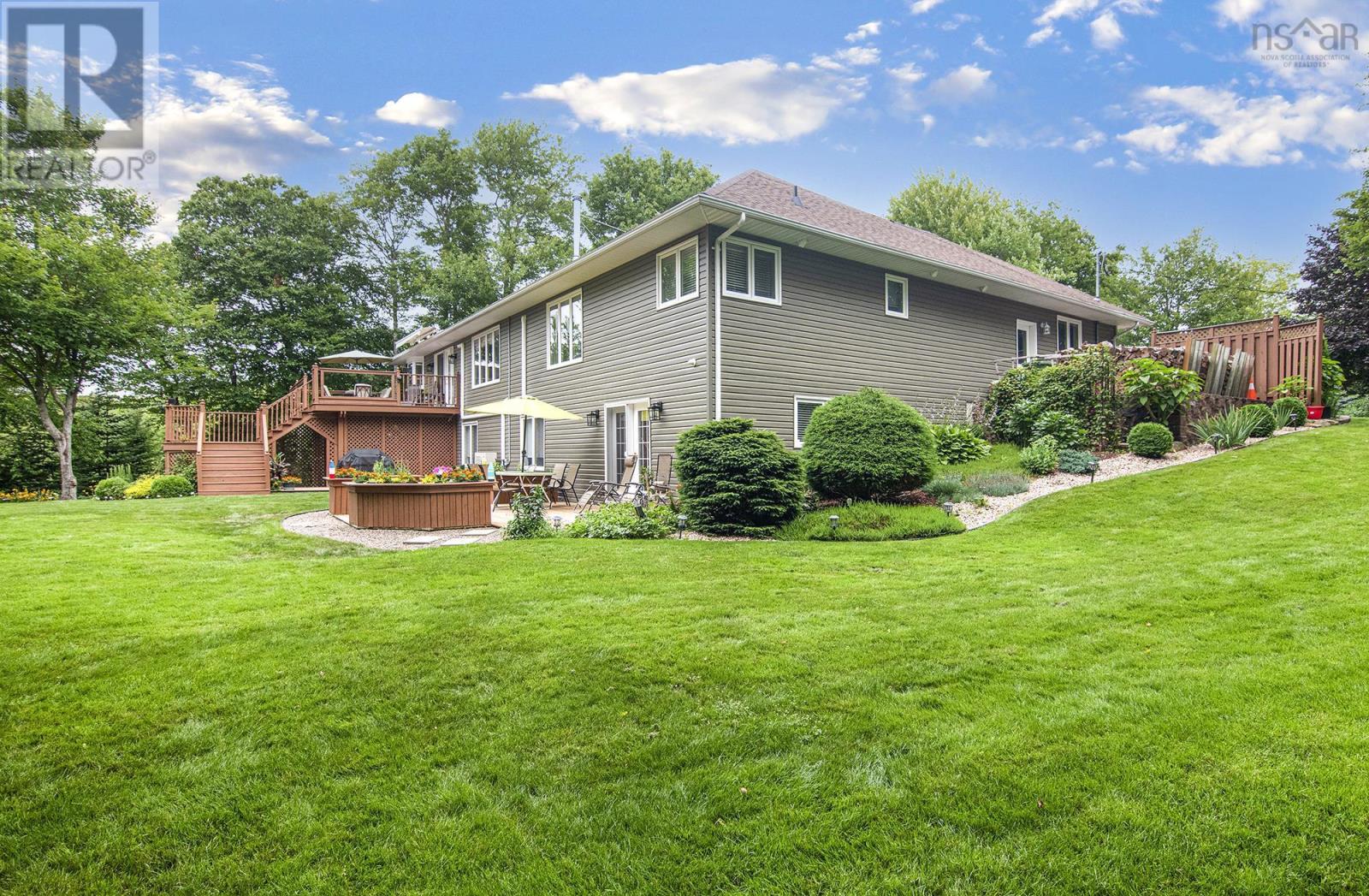 182 Thompson Run Property Photo 39
