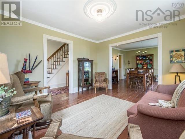 53 King Street Property Photo 12
