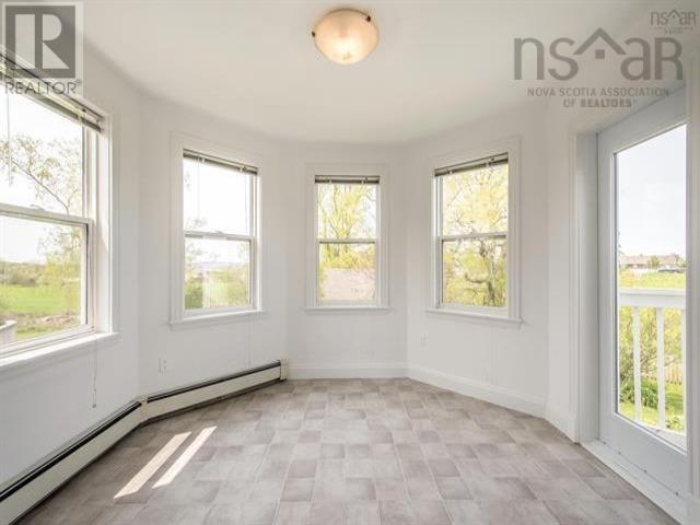 53 King Street Property Photo 13