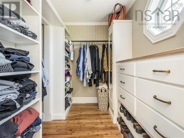 53 King Street Property Photo 18