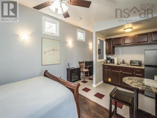 53 King Street Property Photo 24