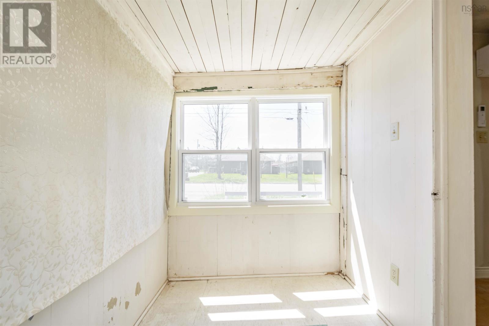 83 Main Street Property Photo 10