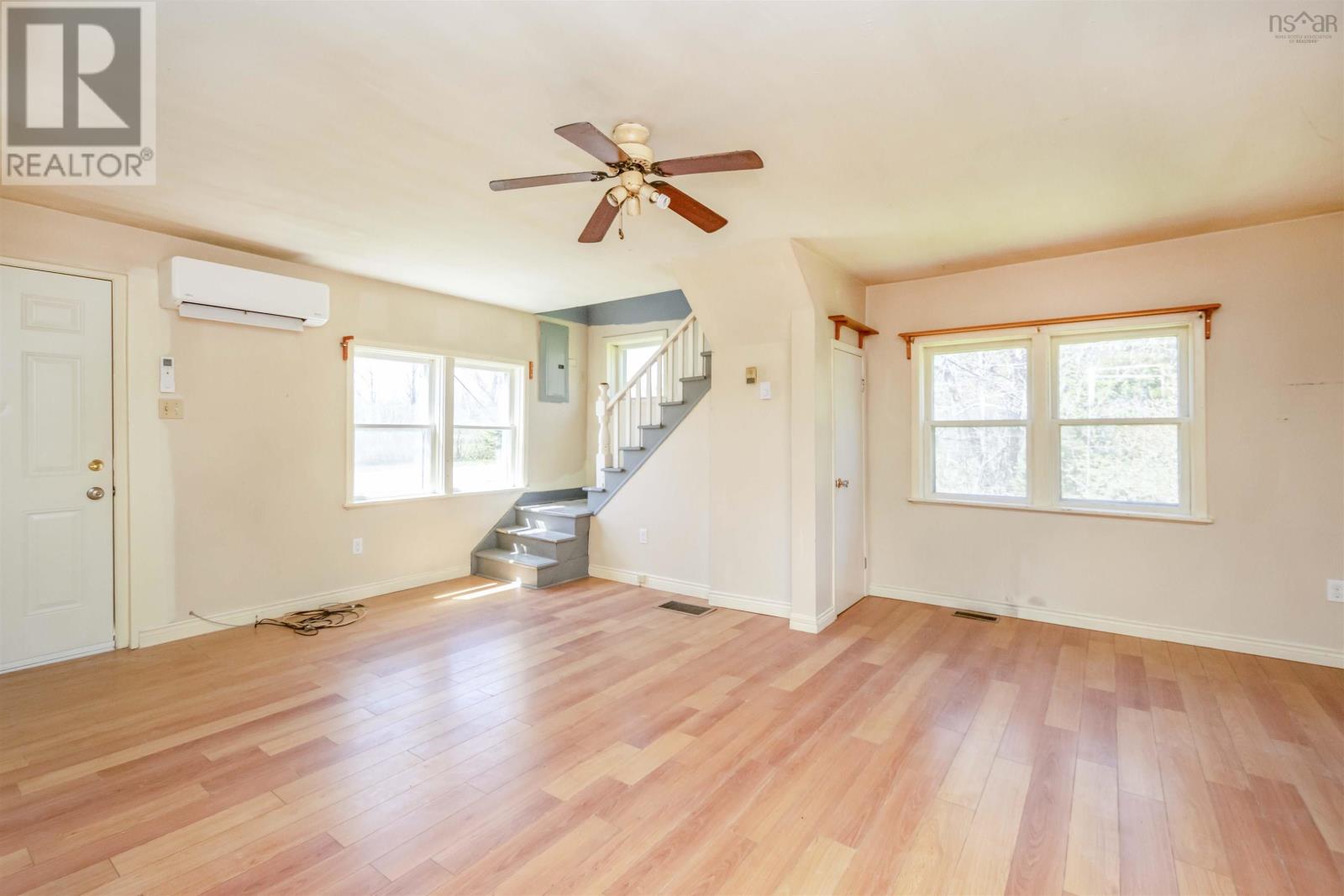 83 Main Street Property Photo 14