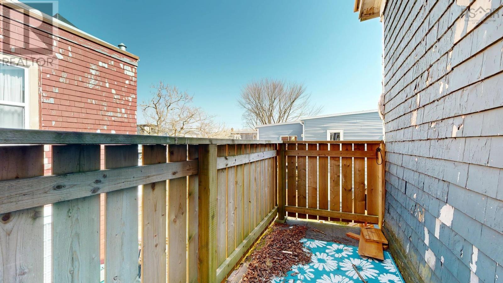 2683-87 Fuller Terrace Property Photo 18