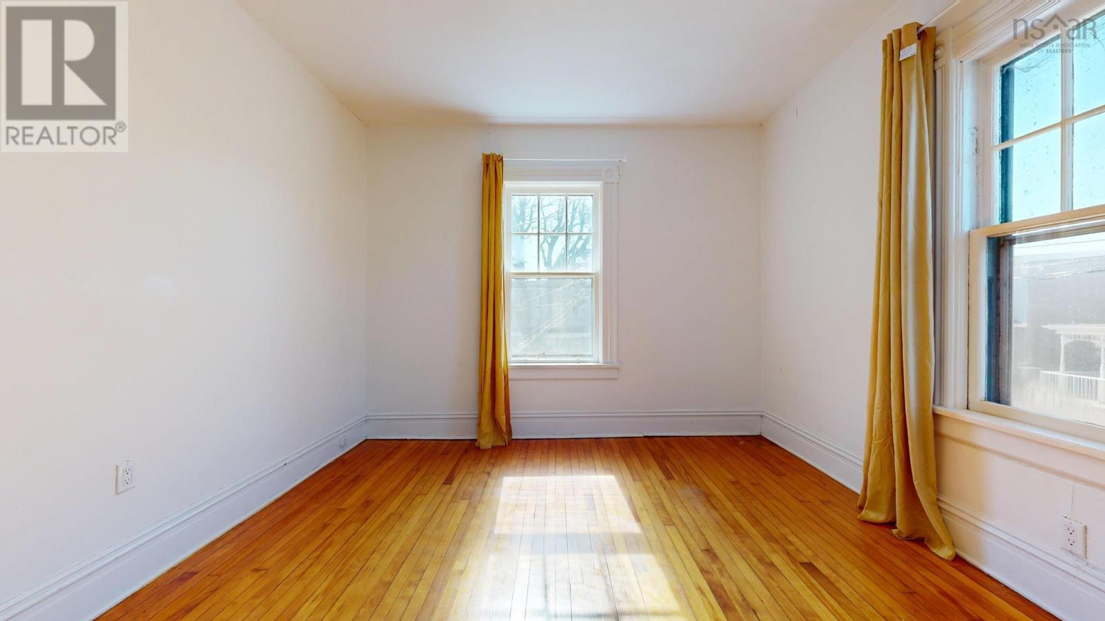 2683-87 Fuller Terrace Property Photo 27