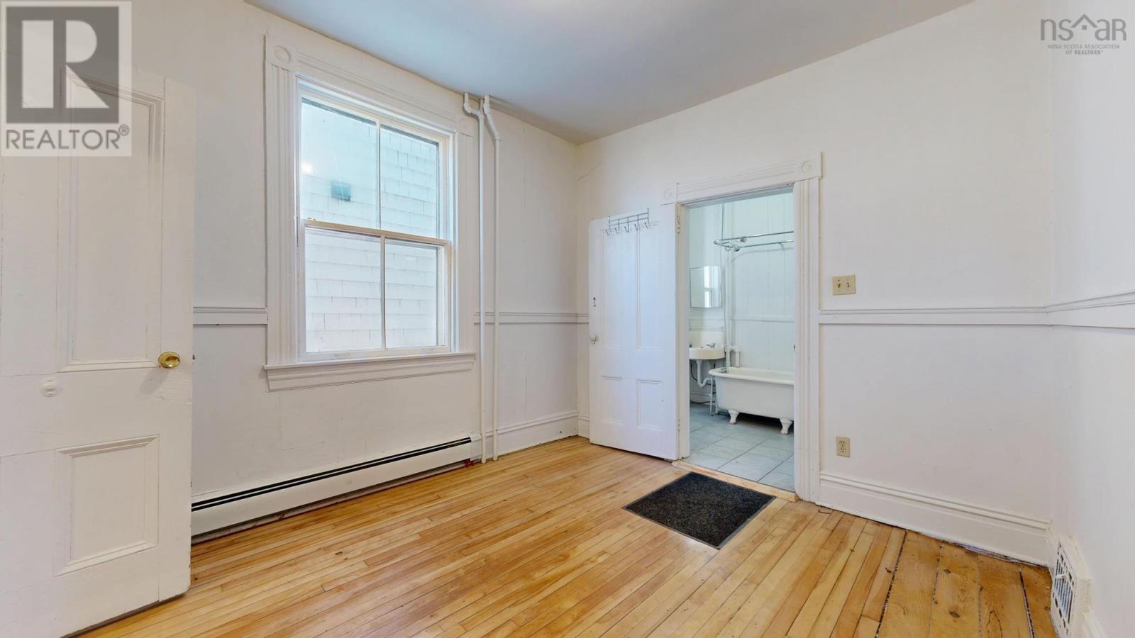 2683-87 Fuller Terrace Property Photo 44