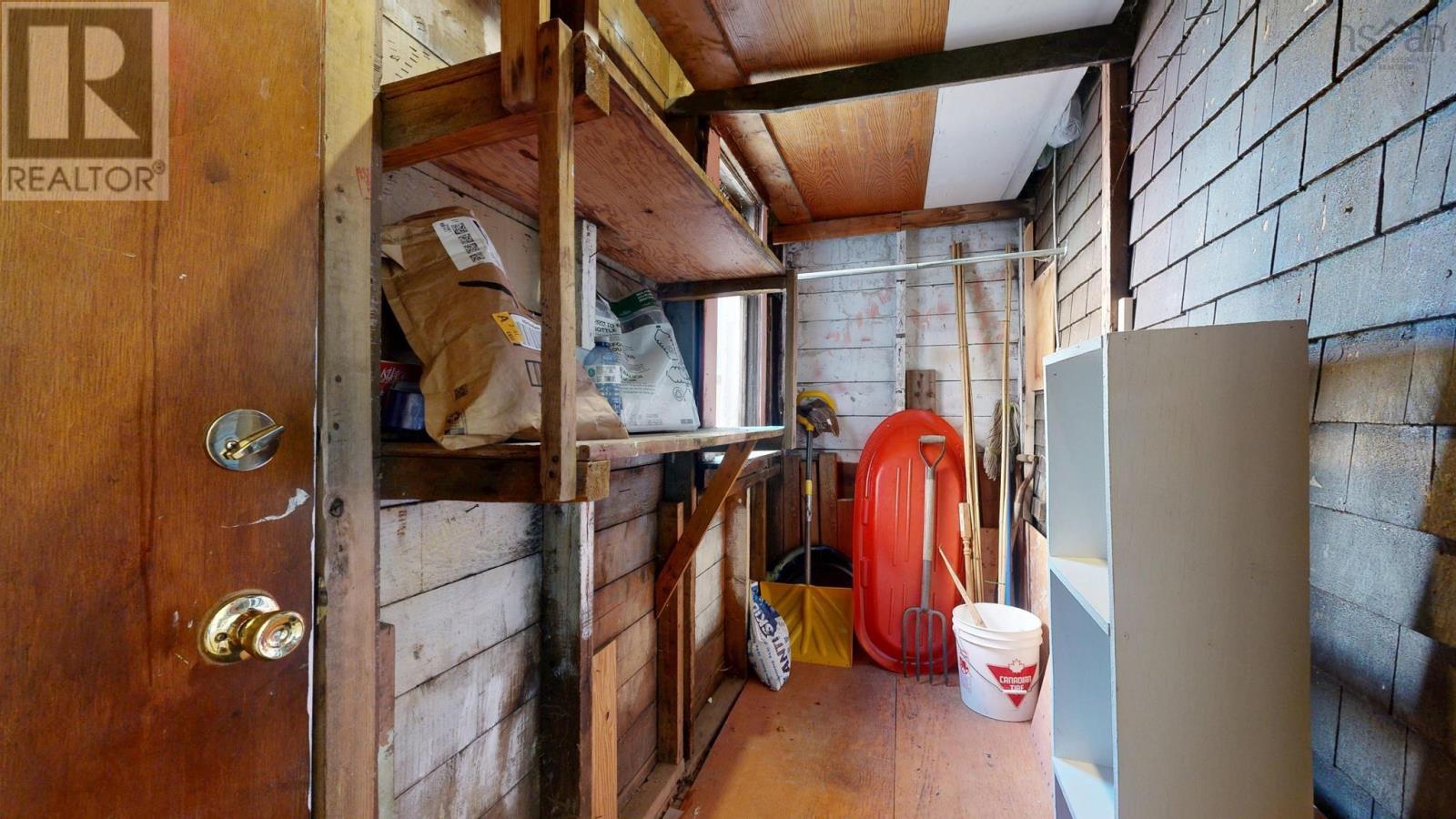 2683-87 Fuller Terrace Property Photo 47
