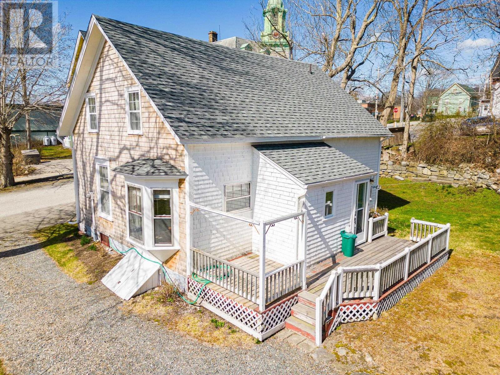 15 John Street Property Photo 6