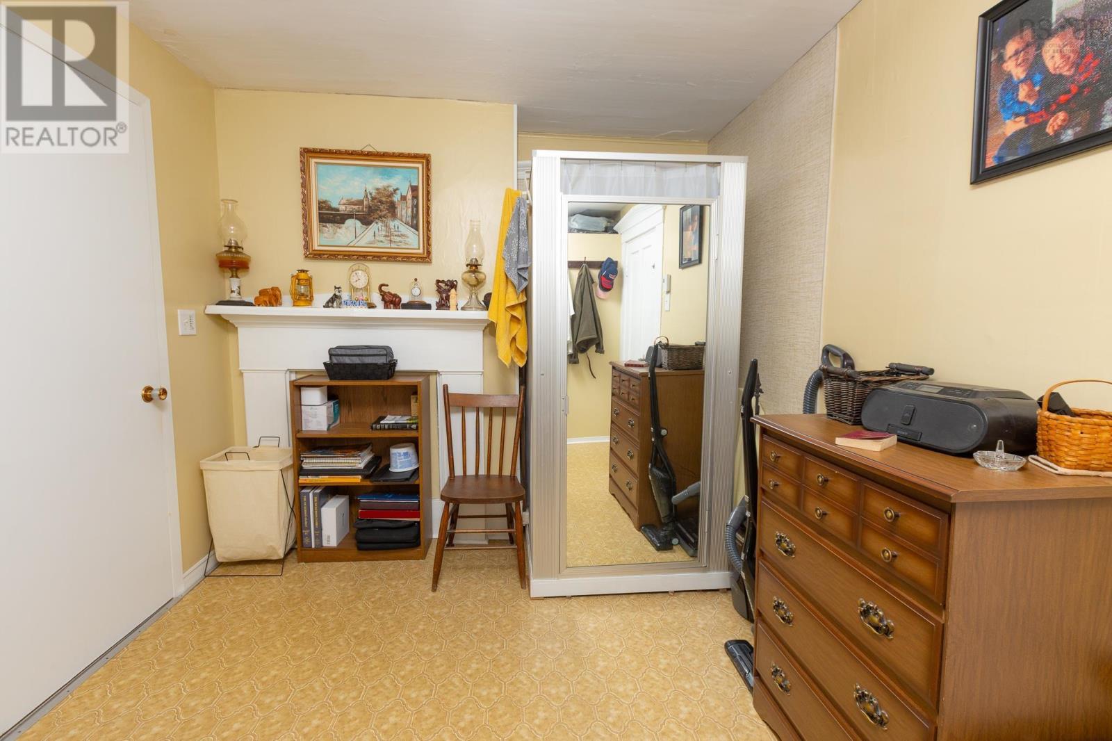 15 John Street Property Photo 22