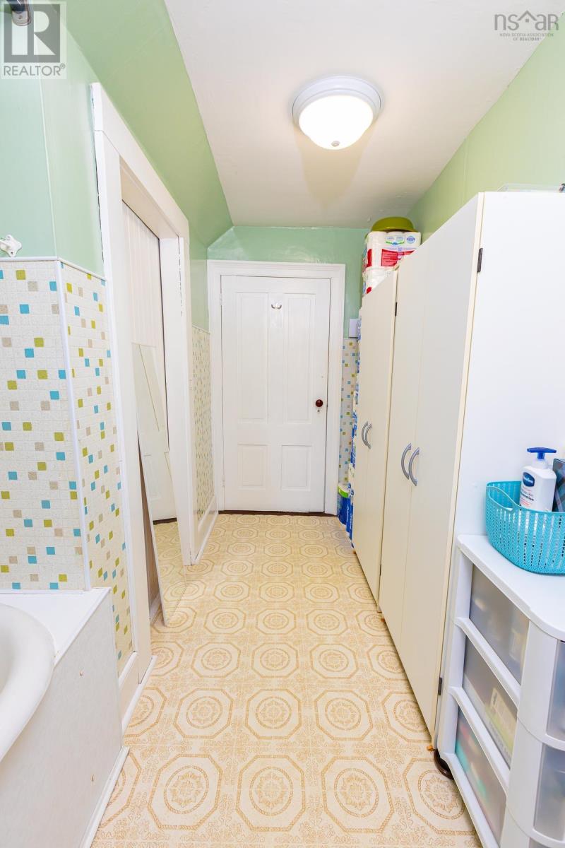 15 John Street Property Photo 25