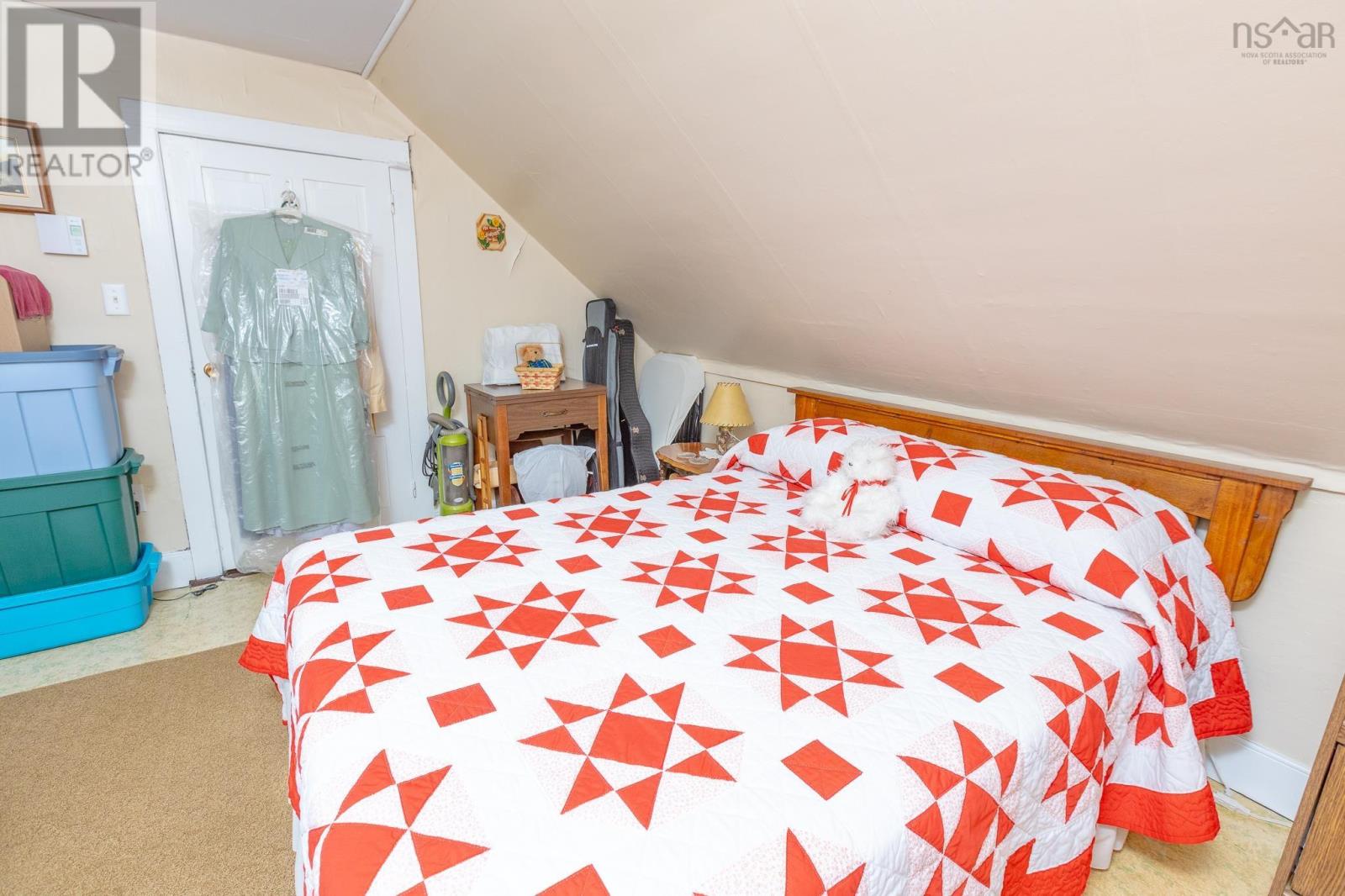 15 John Street Property Photo 28