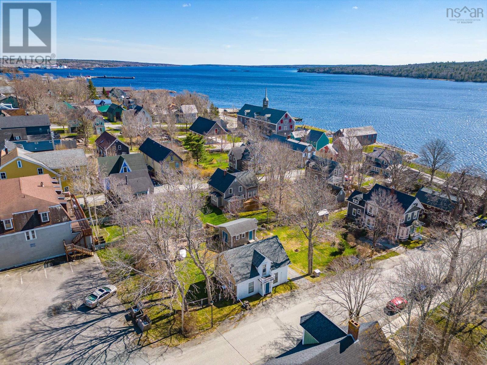 15 John Street Property Photo 49