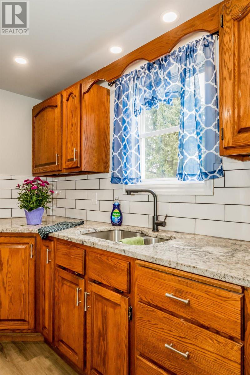 126 Commercial Street Property Photo 16