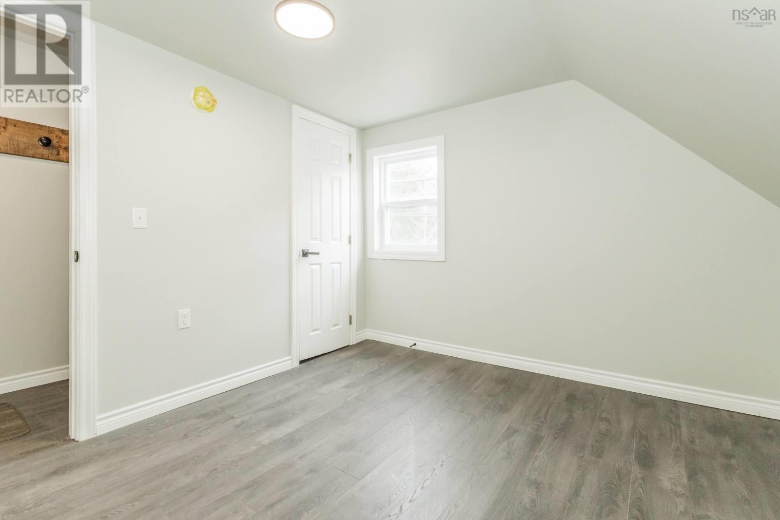 126 Commercial Street Property Photo 19