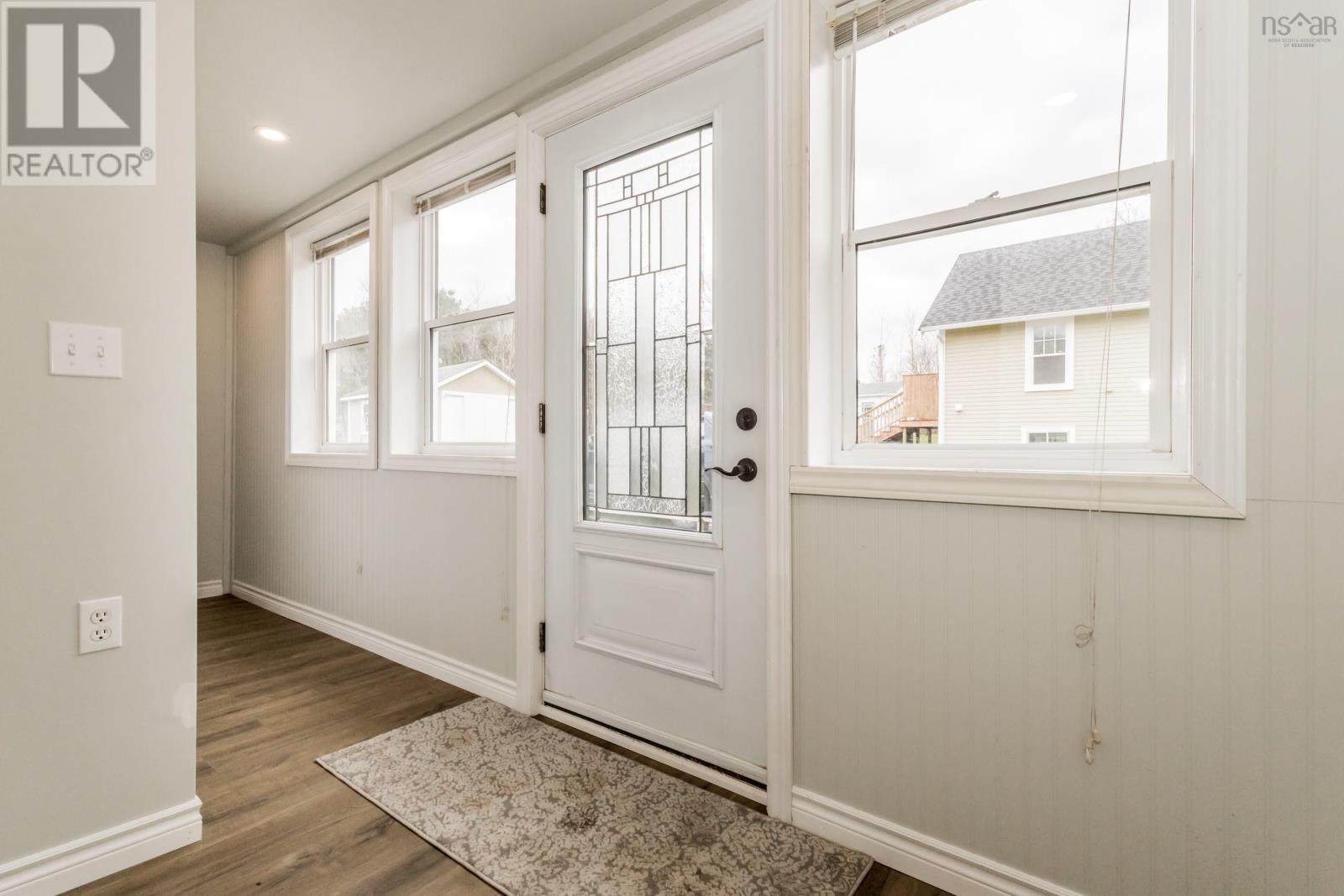 126 Commercial Street Property Photo 31