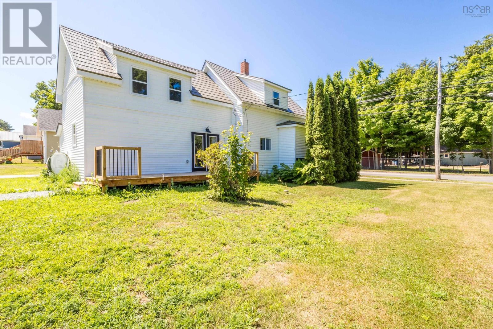 126 Commercial Street Property Photo 43