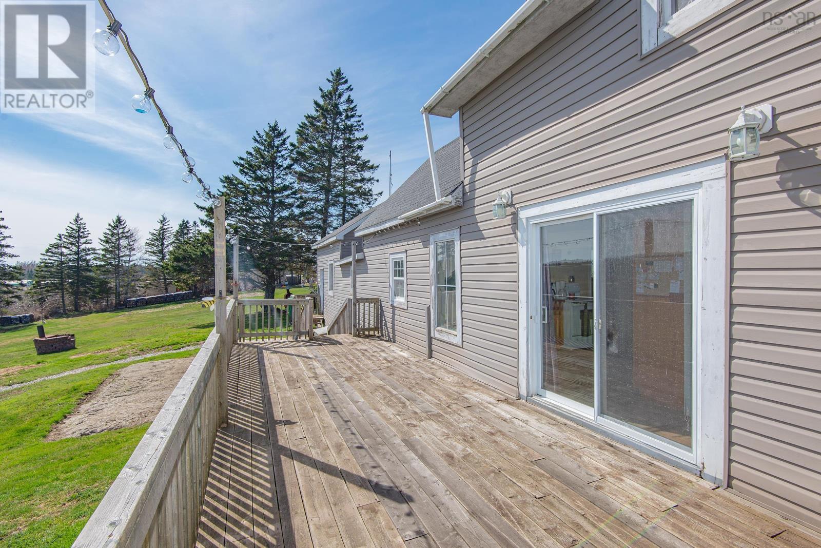 5 Strickland Road Property Photo 8