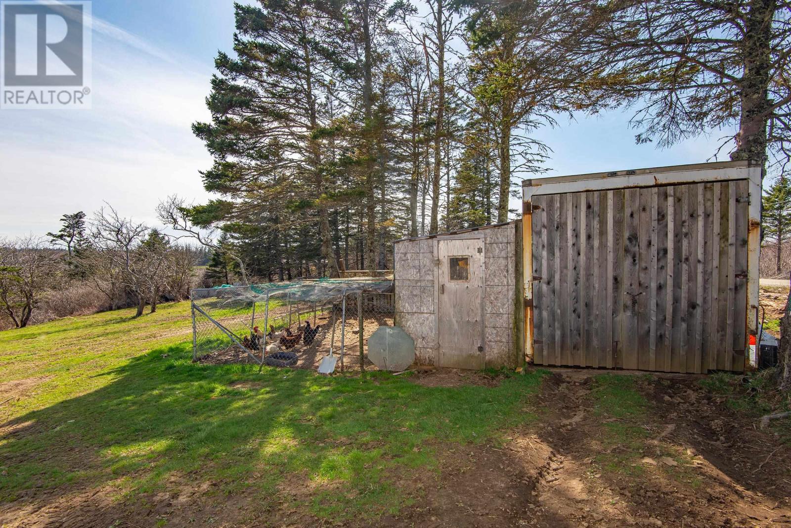 5 Strickland Road Property Photo 15